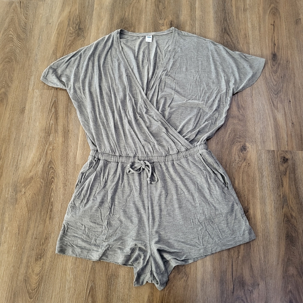 Old Navy Romper Size Small Gray Comfort Casual Shorts Drawstring Waist Lounge